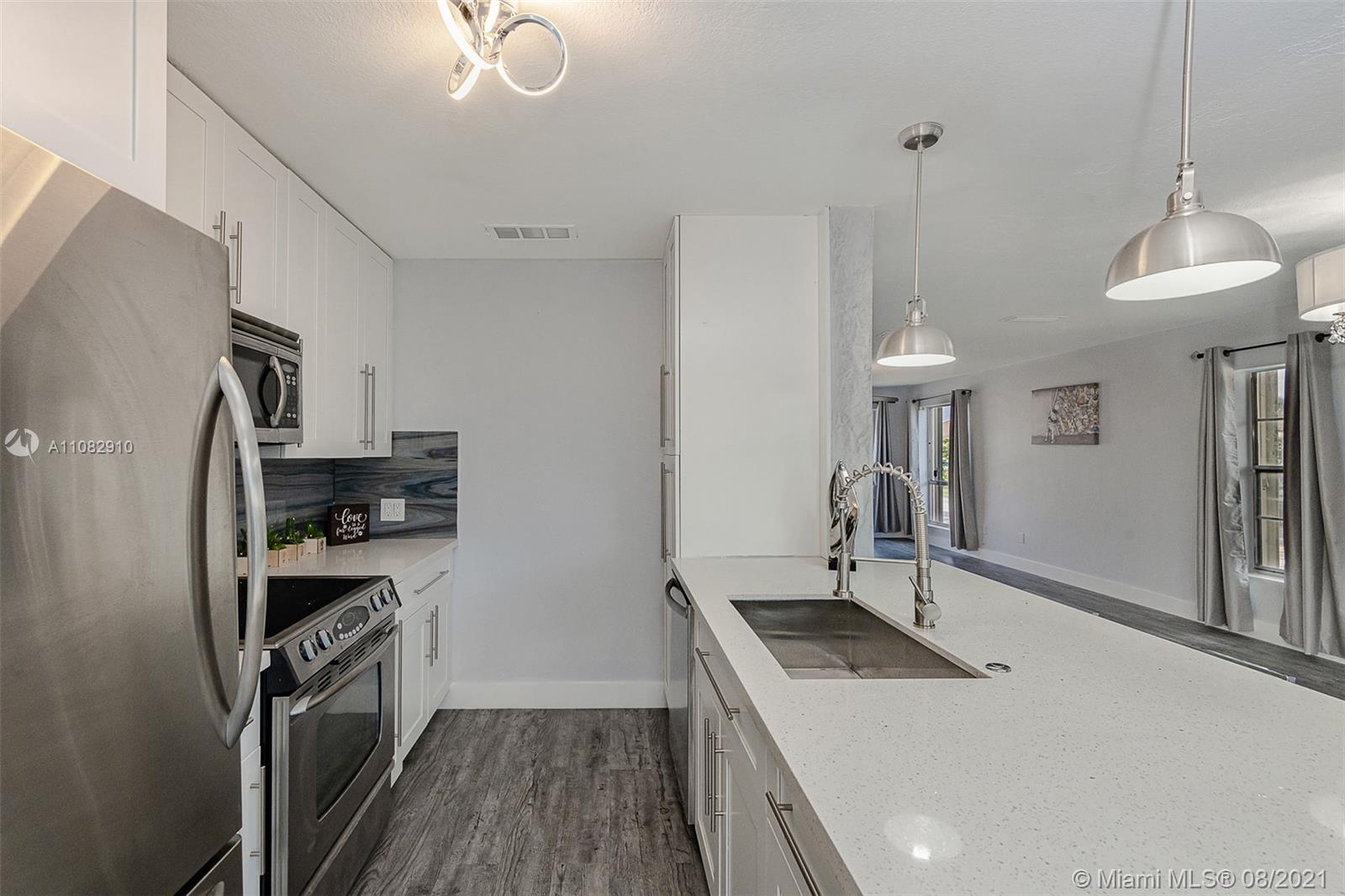 DEVON-AIRE VILLAS SEC 7 - Residential