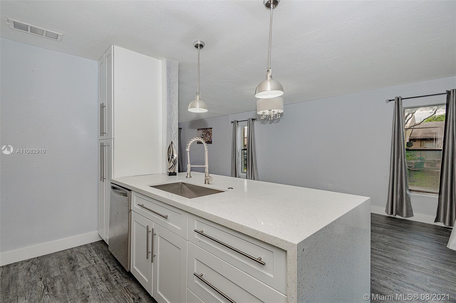 DEVON-AIRE VILLAS SEC 7 - Residential