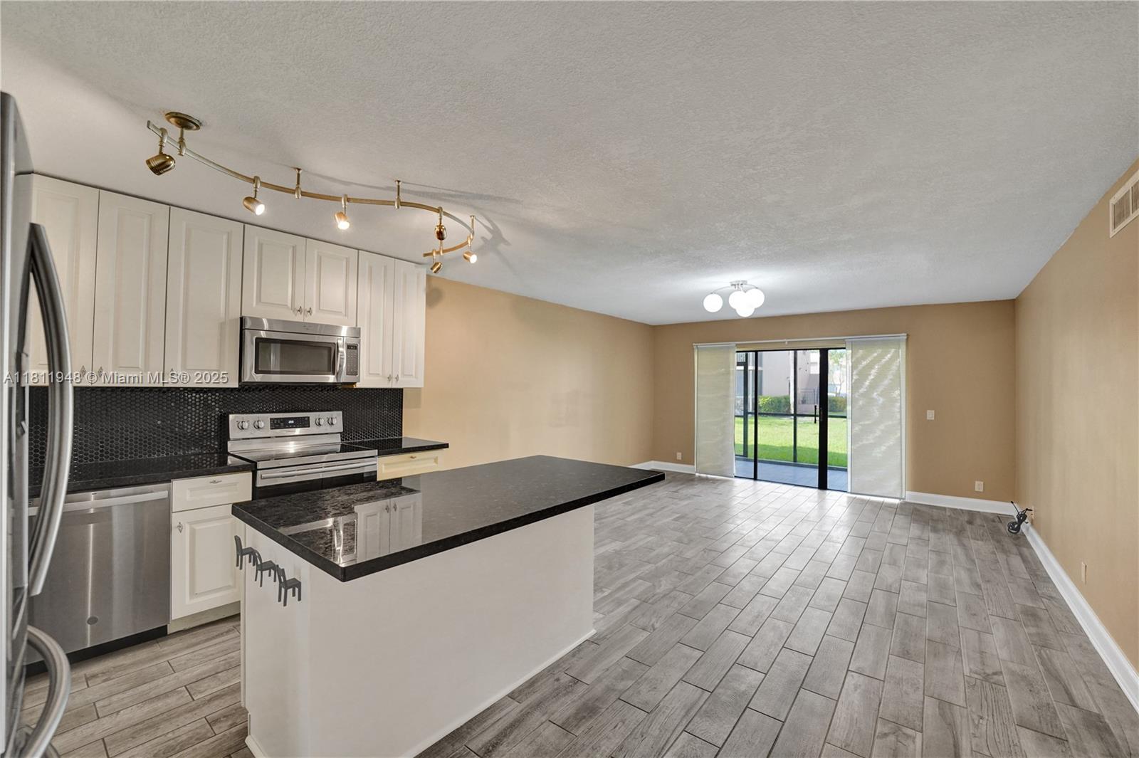 Gardens of Bonaventure 11 - Residential