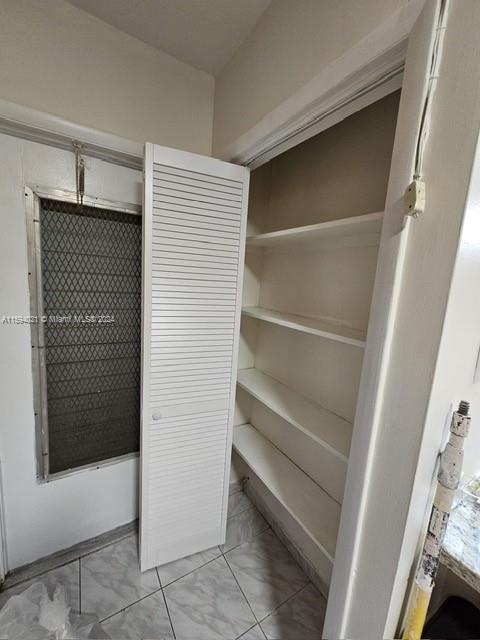 2/2 remodeled unit. Close to the beach and shopping center.
