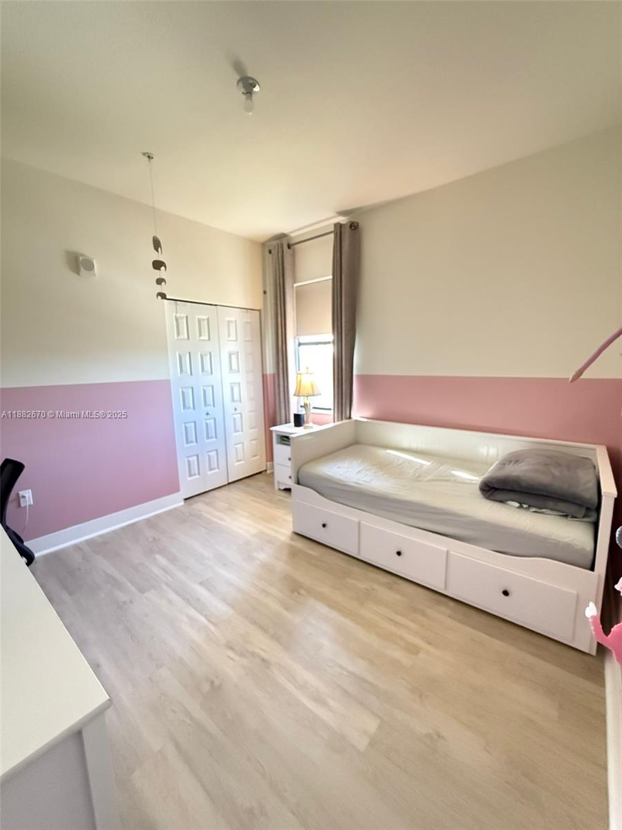 APEX AT PARK CENTRAL COND - Residential Lease