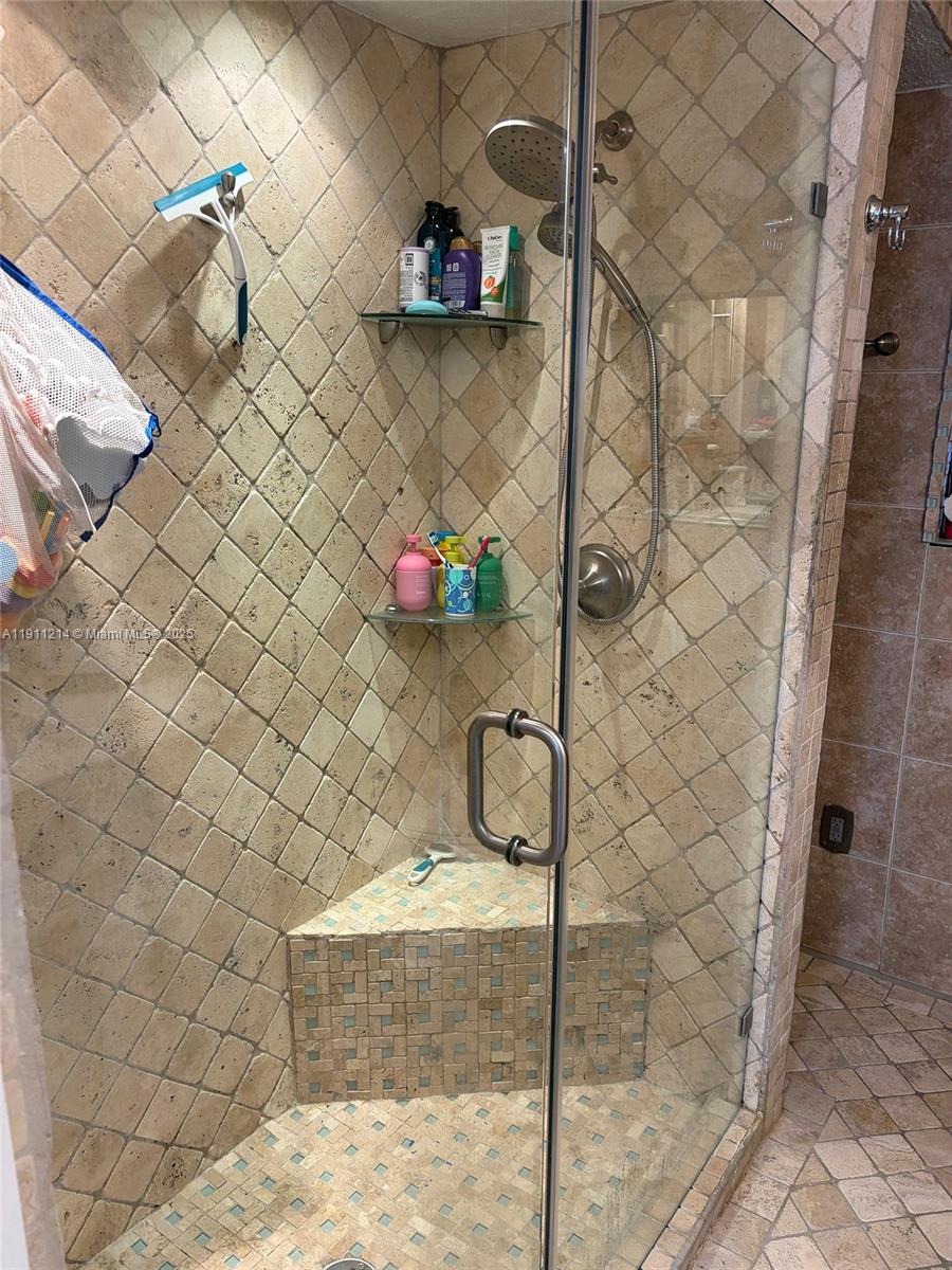 BEACH CLUB VILLAS CONDO - Residential Lease