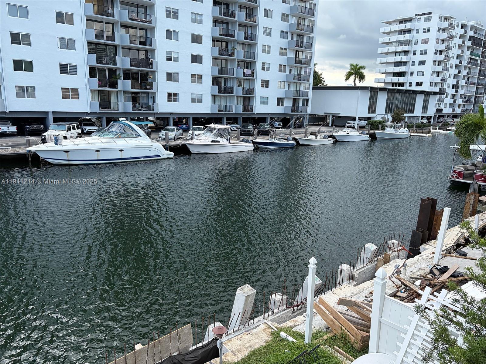 BEACH CLUB VILLAS CONDO - Residential Lease