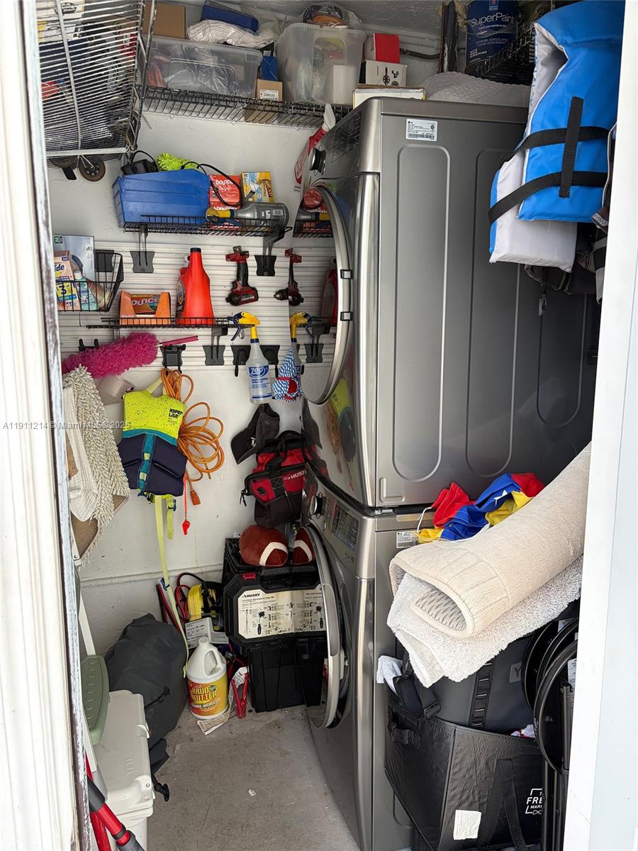 BEACH CLUB VILLAS CONDO - Residential Lease