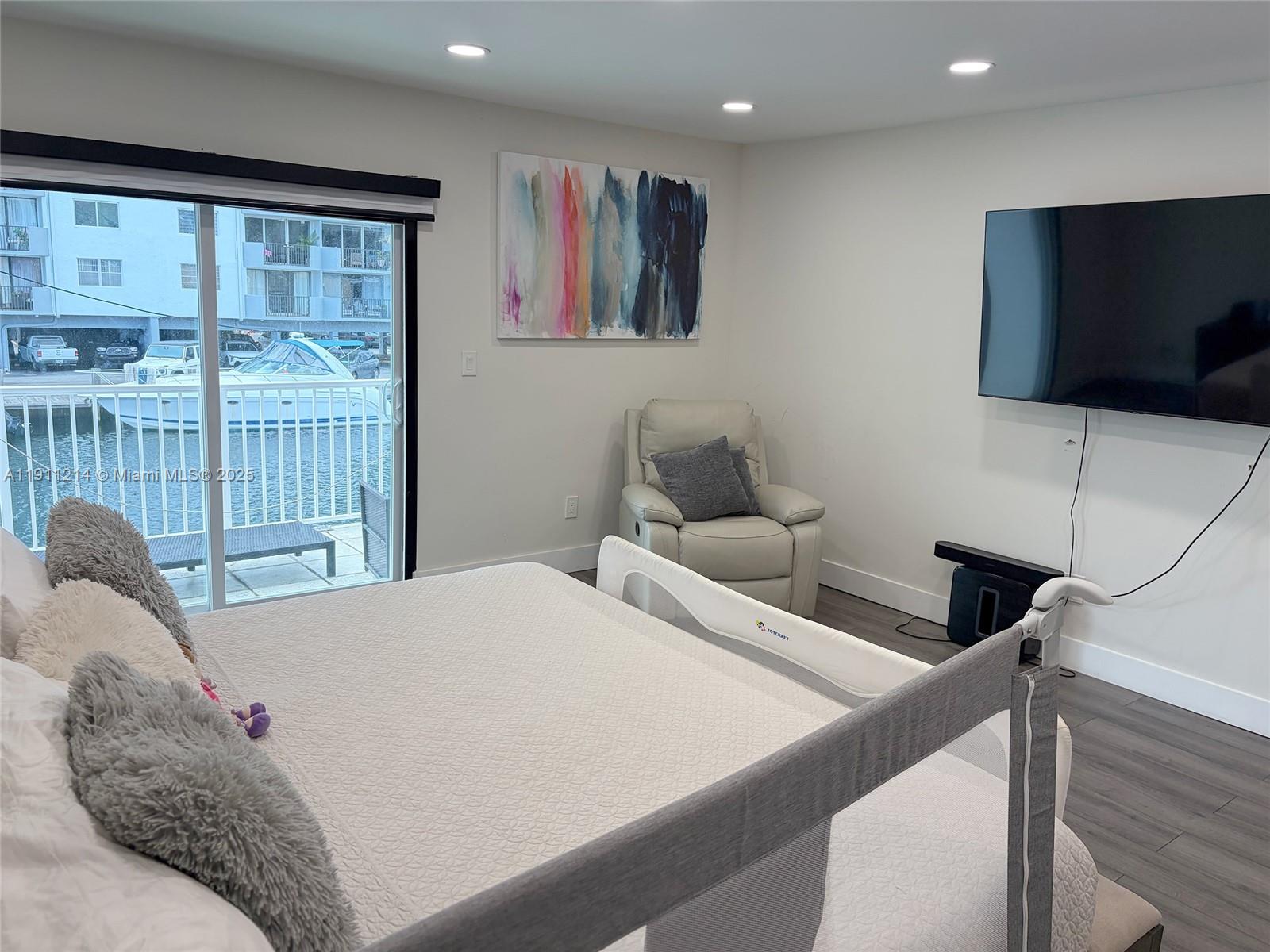 BEACH CLUB VILLAS CONDO - Residential Lease