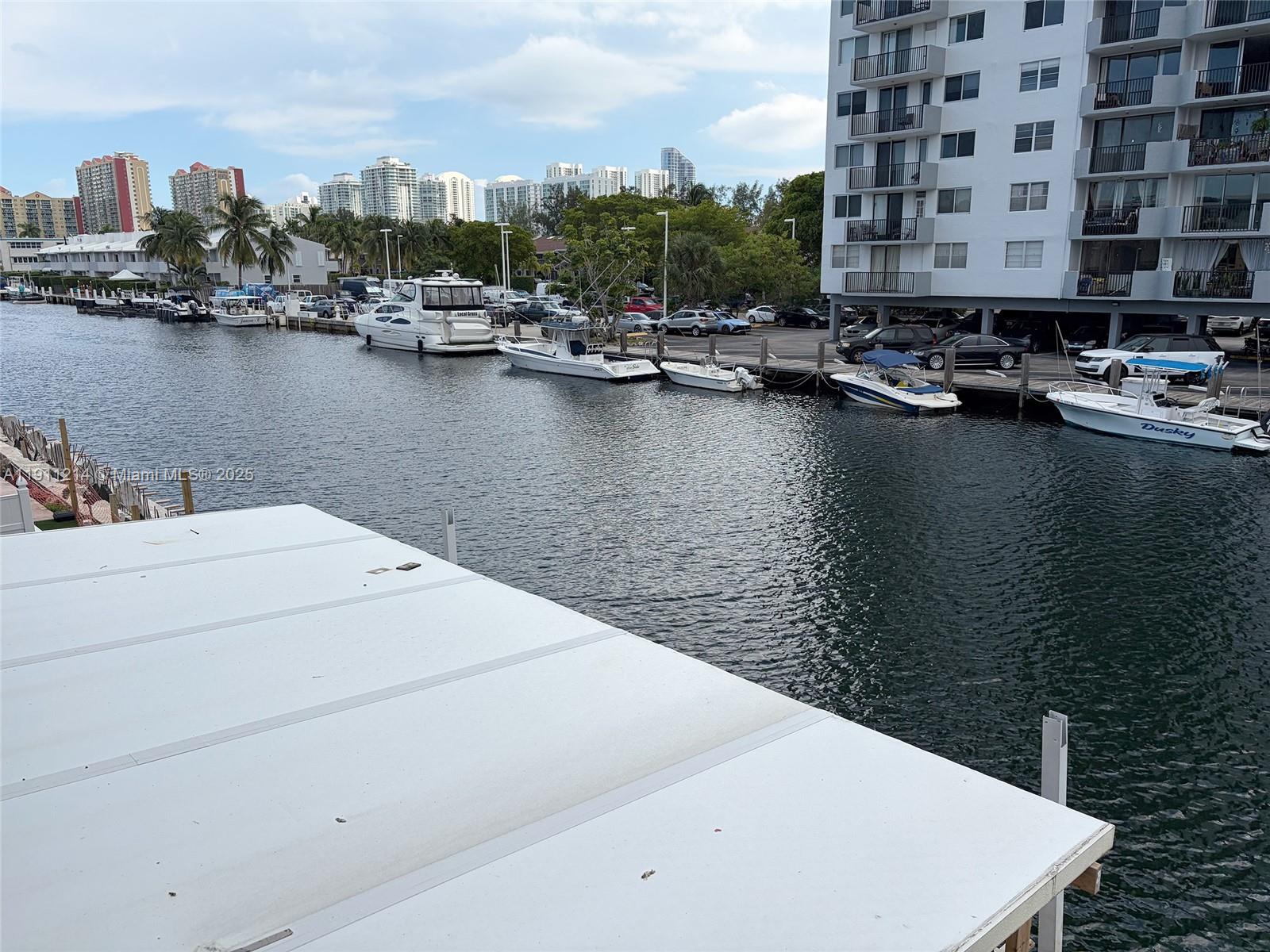 BEACH CLUB VILLAS CONDO - Residential Lease