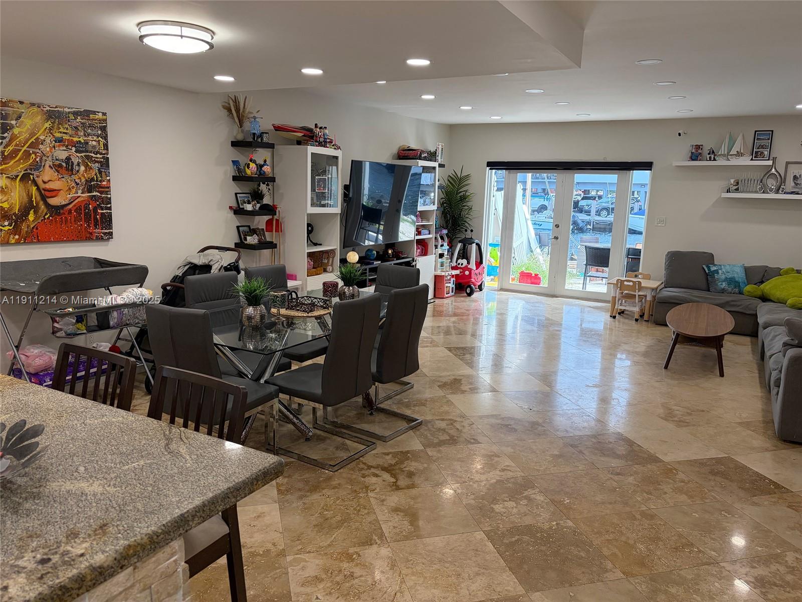 BEACH CLUB VILLAS CONDO - Residential Lease