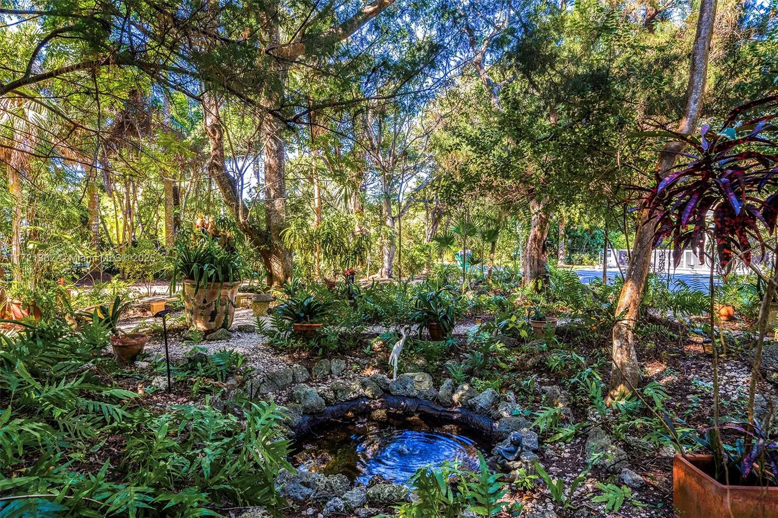 Miami, Florida 33143, United States, 3 Bedrooms Bedrooms, ,2 BathroomsBathrooms,Residential,Pending,19411