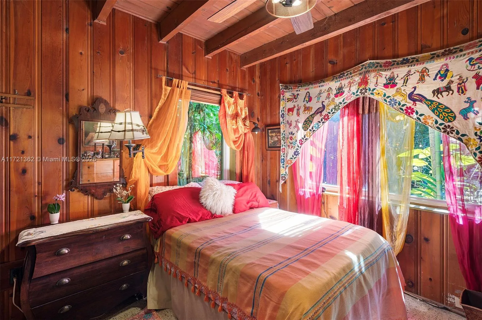 Miami, Florida 33143, United States, 3 Bedrooms Bedrooms, ,2 BathroomsBathrooms,Residential,Pending,19411