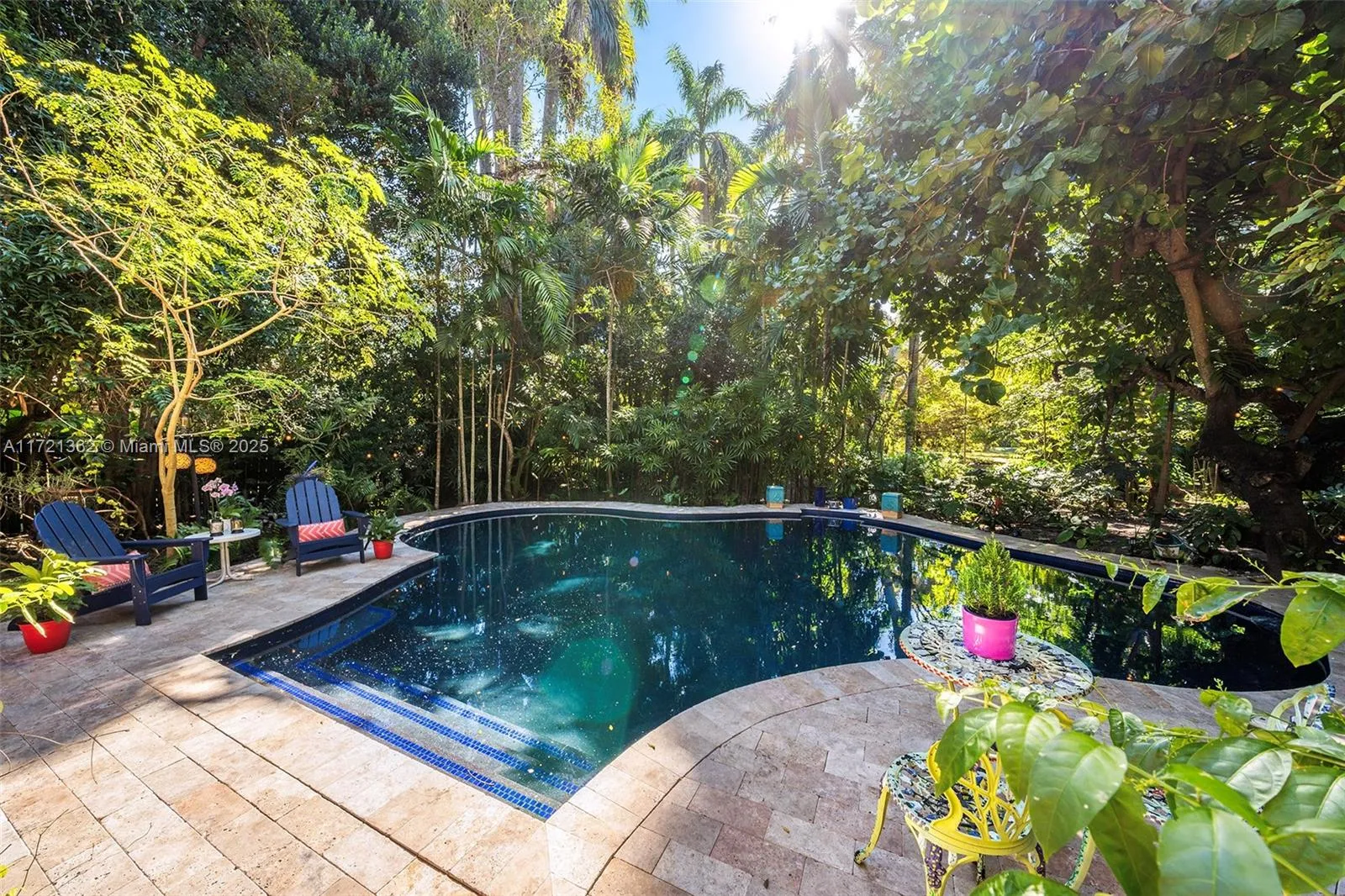 Miami, Florida 33143, United States, 3 Bedrooms Bedrooms, ,2 BathroomsBathrooms,Residential,Pending,19411