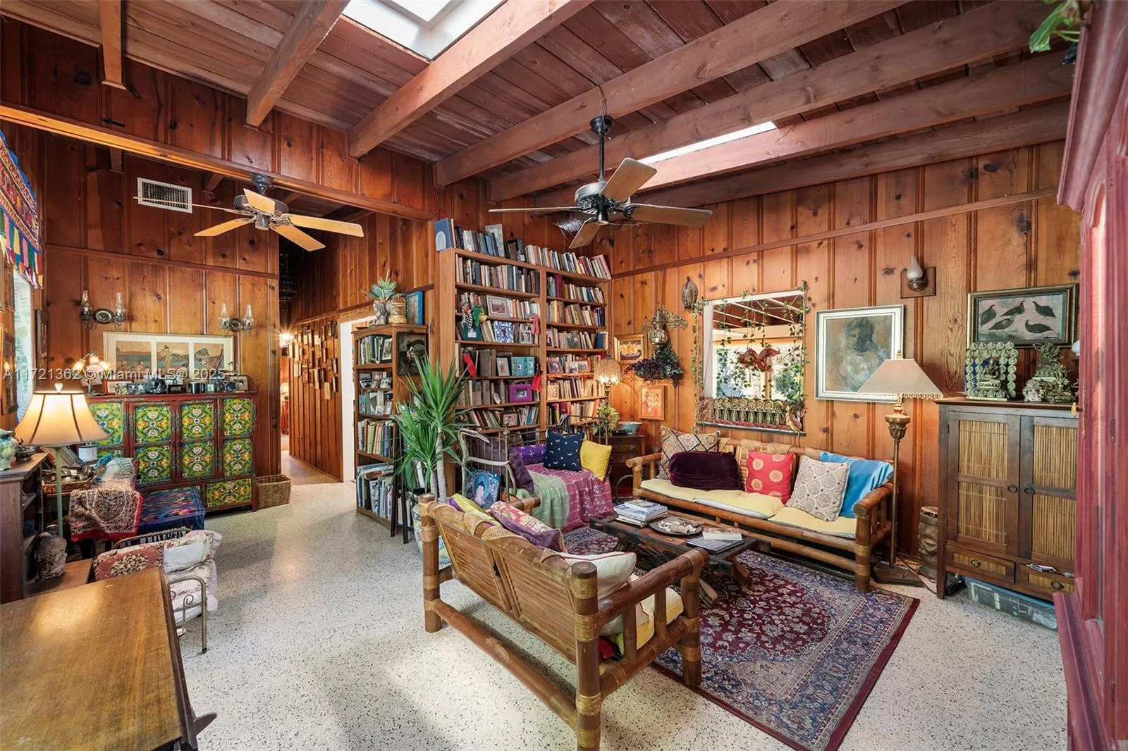 Miami, Florida 33143, United States, 3 Bedrooms Bedrooms, ,2 BathroomsBathrooms,Residential,Pending,19411