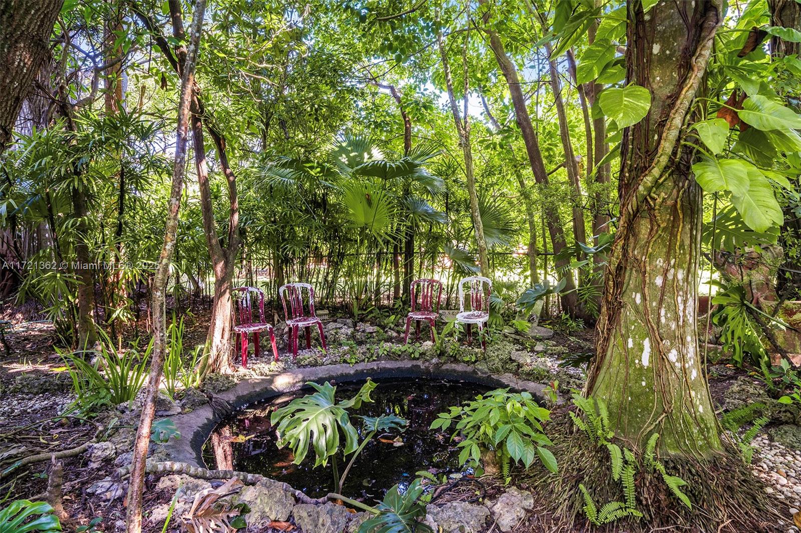 SNAPPER CREEK GROVES - Residential