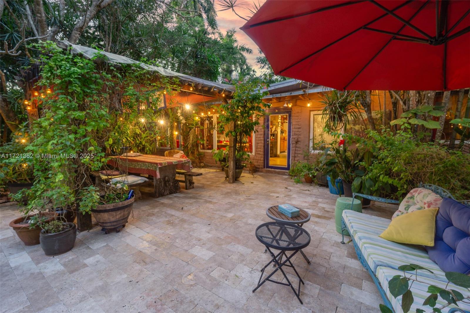 SNAPPER CREEK GROVES - Residential