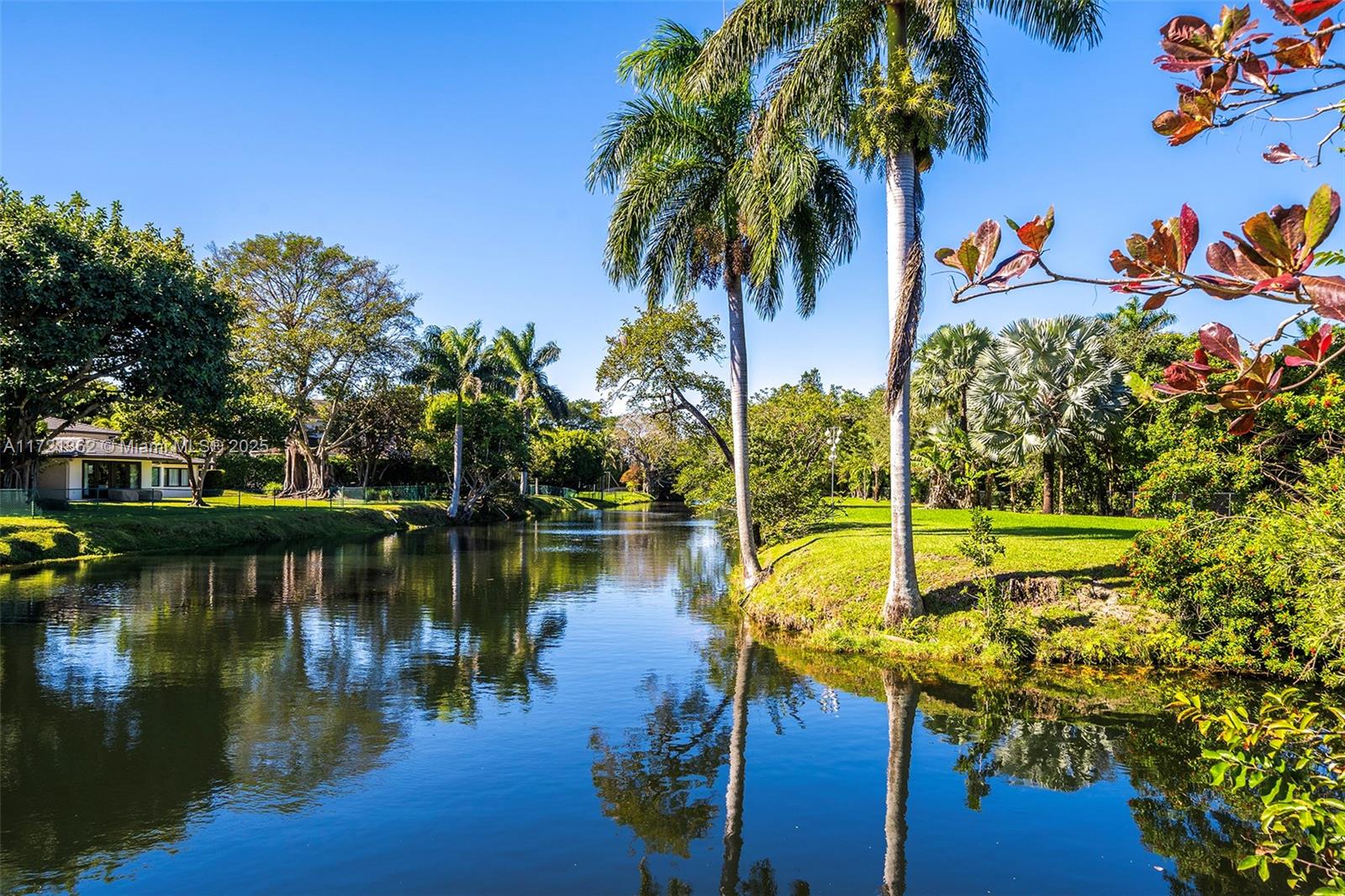 SNAPPER CREEK GROVES - Residential