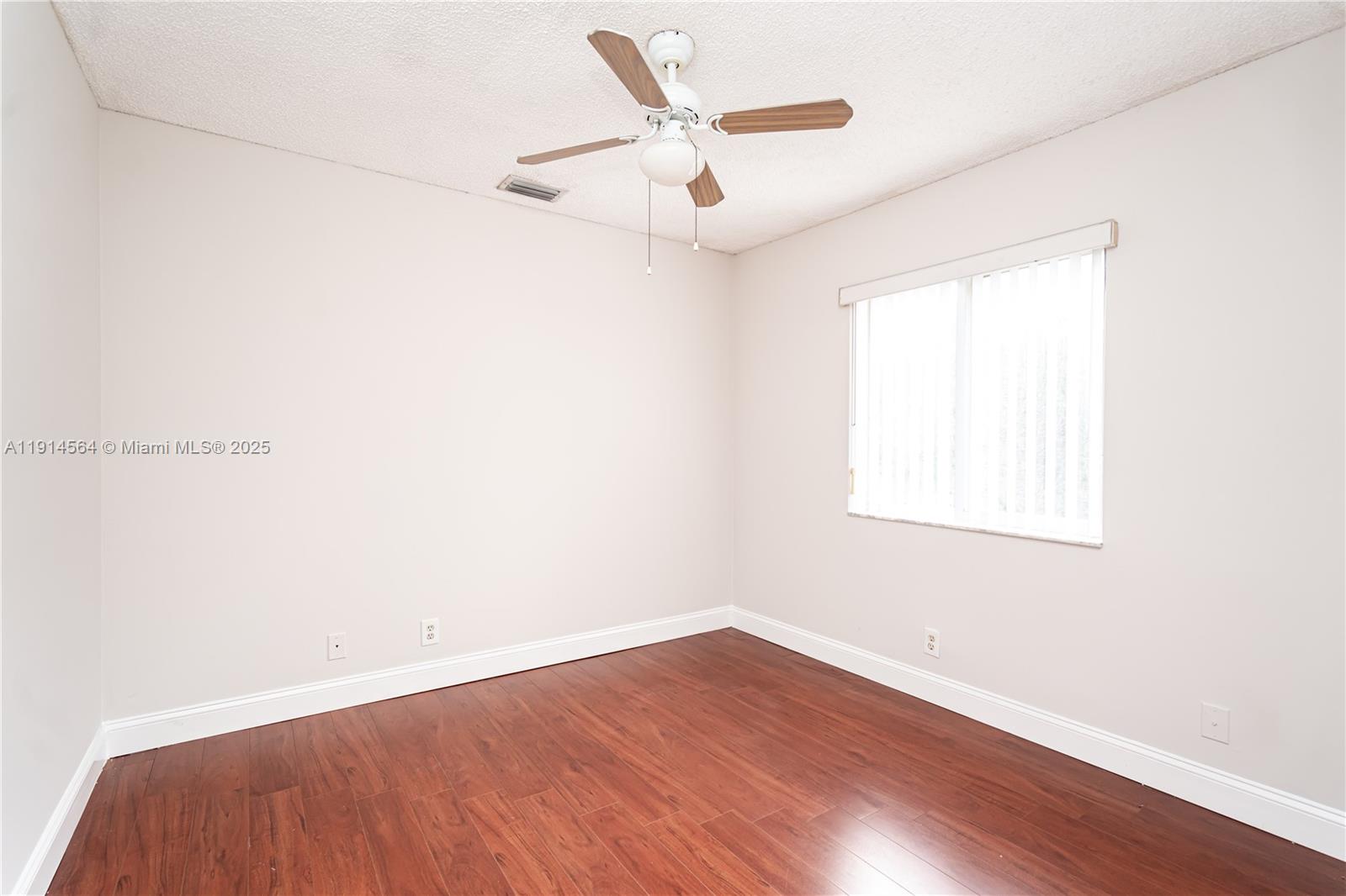 SECTORS 3 & 4 BOUNDARY PL - Residential Lease