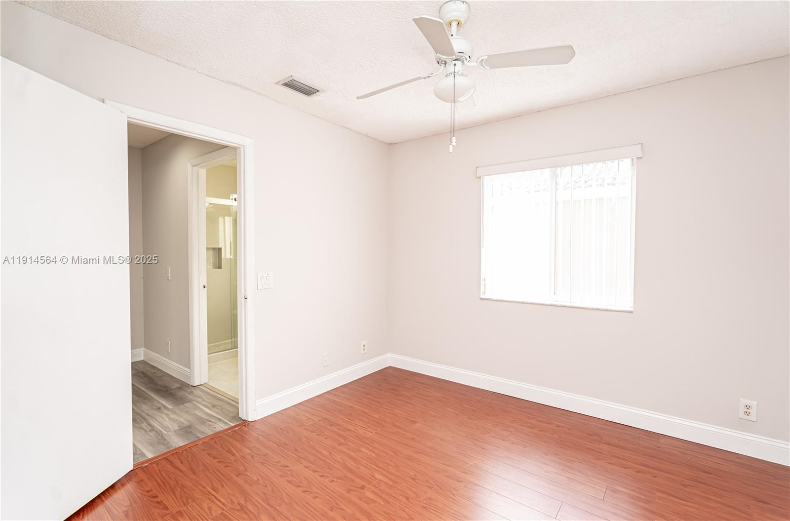 SECTORS 3 & 4 BOUNDARY PL - Residential Lease