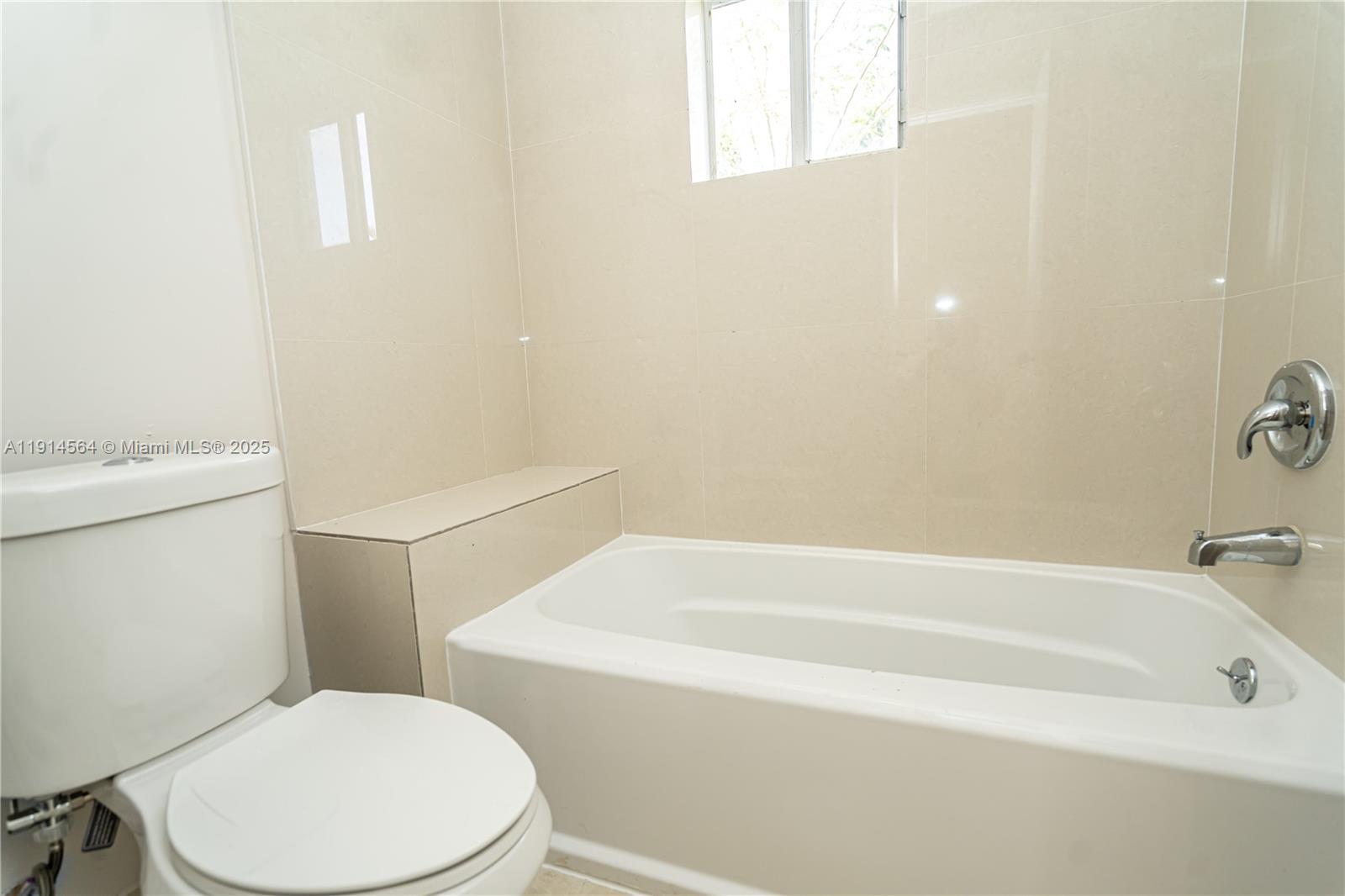 SECTORS 3 & 4 BOUNDARY PL - Residential Lease