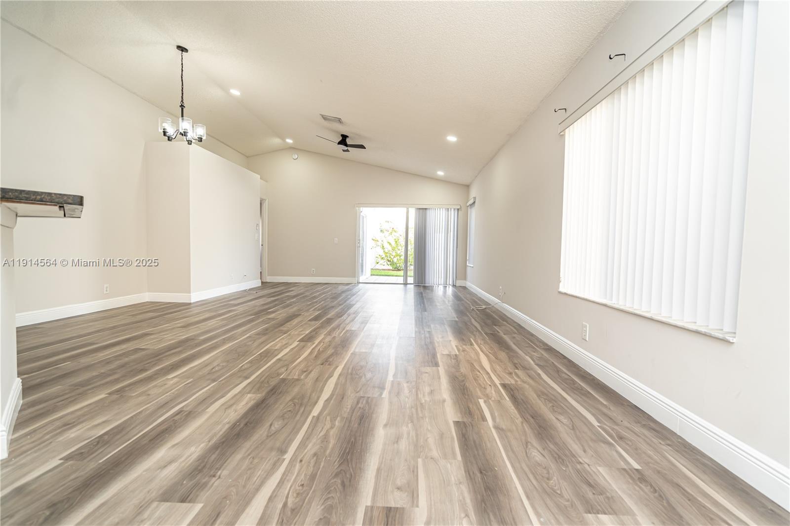 SECTORS 3 & 4 BOUNDARY PL - Residential Lease