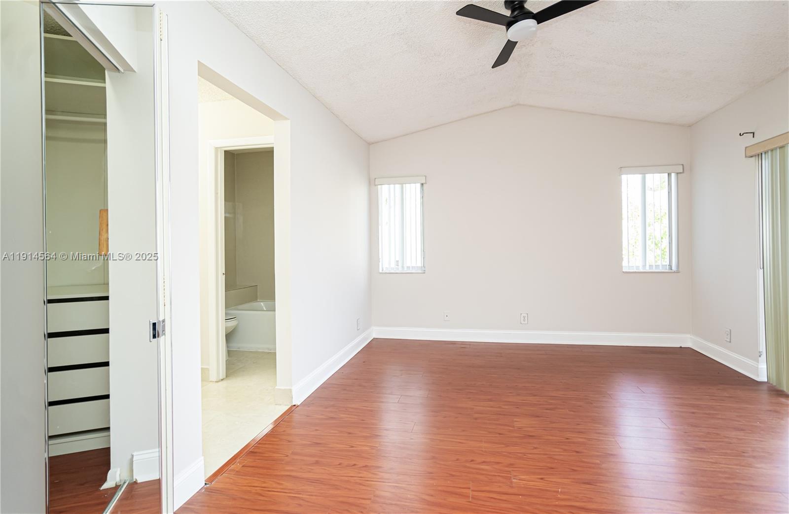 SECTORS 3 & 4 BOUNDARY PL - Residential Lease