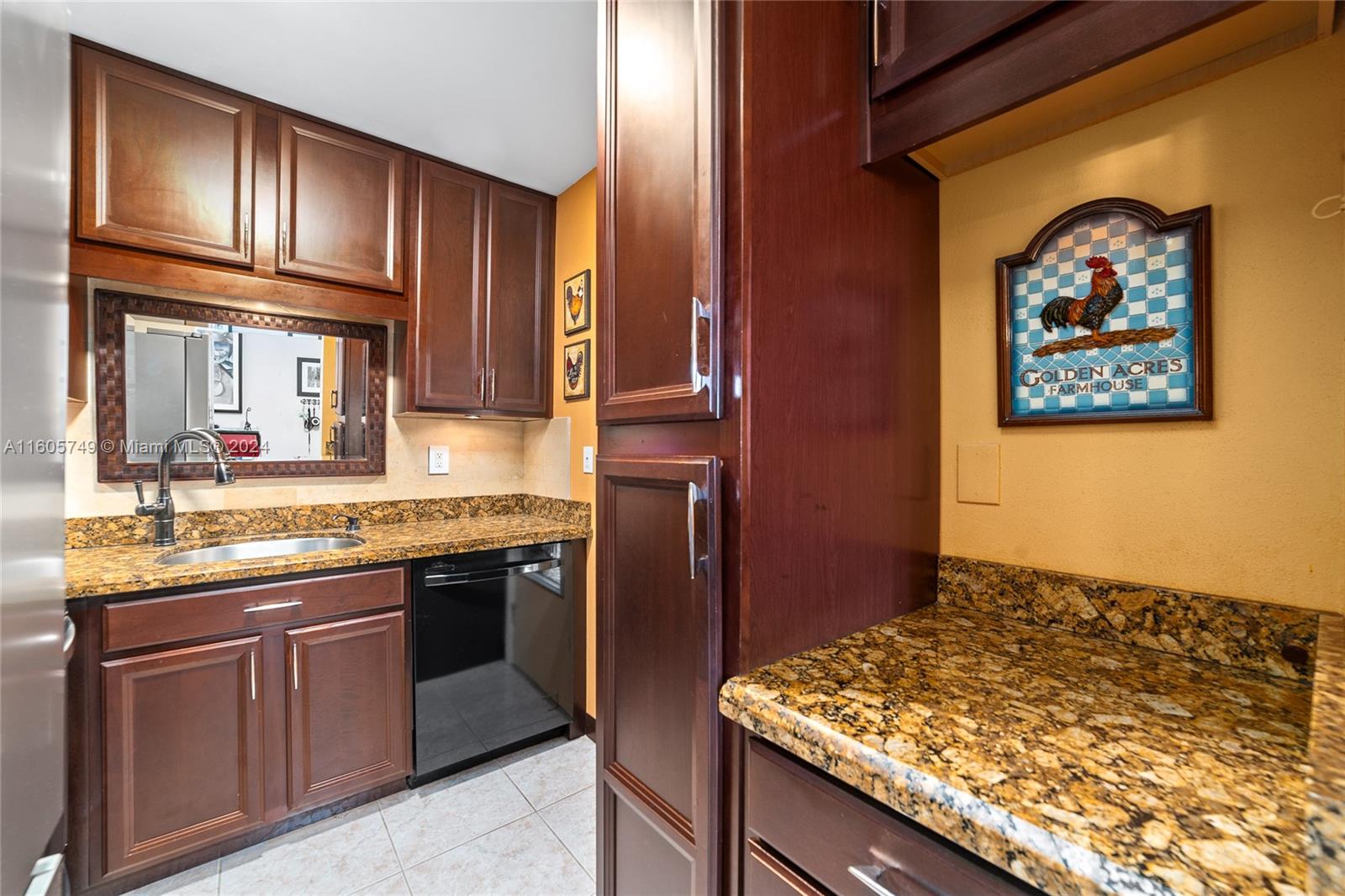 RIVER SHORES CONDO - Residential