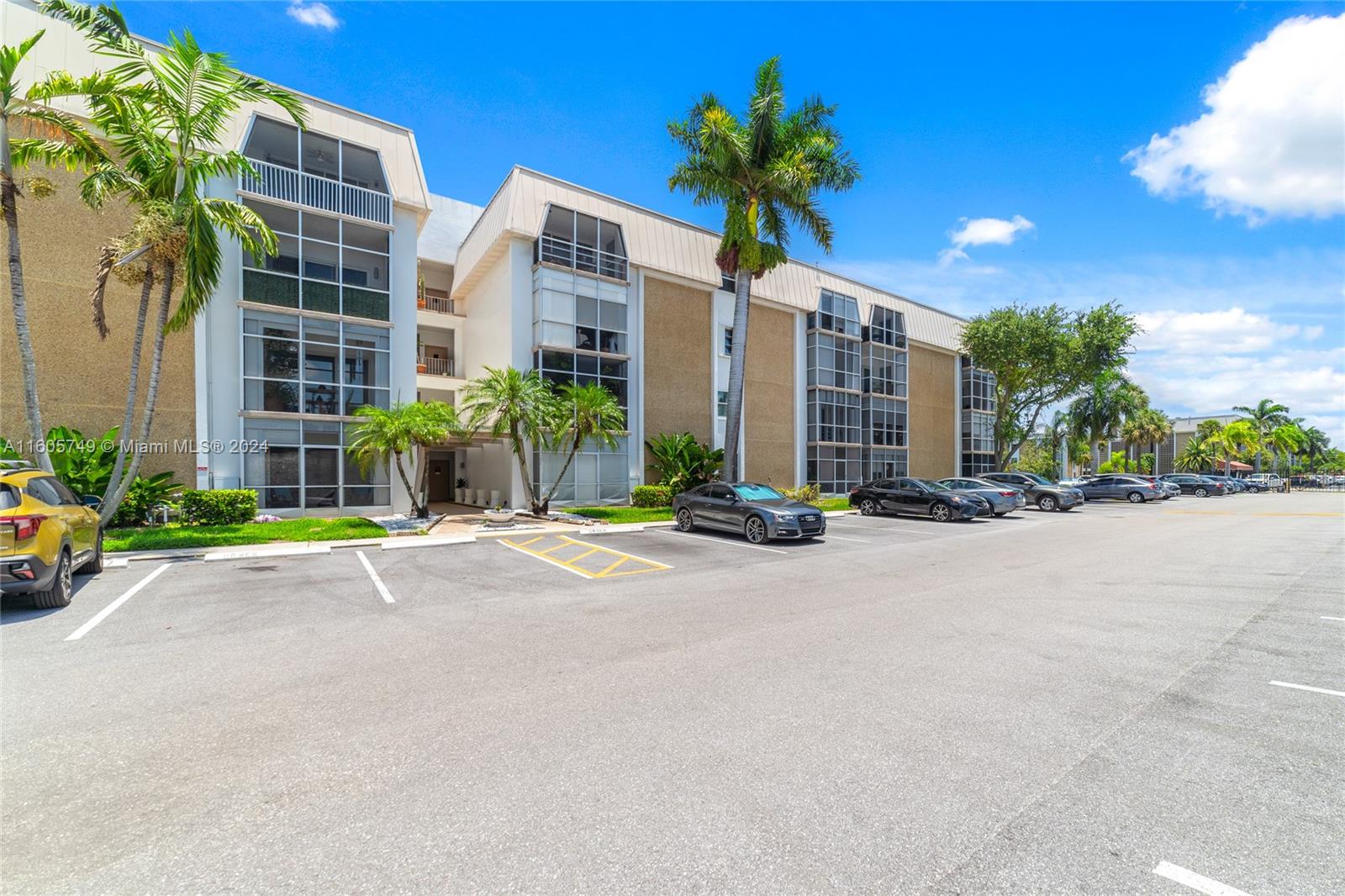 RIVER SHORES CONDO - Residential