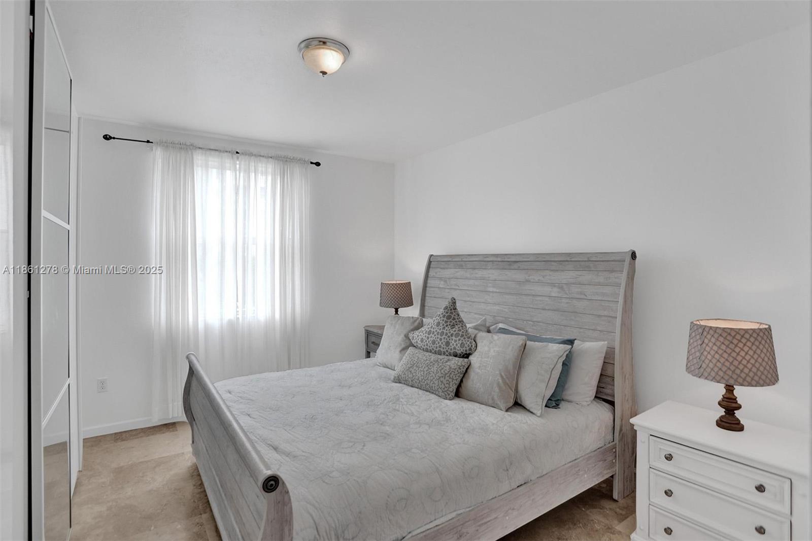 PORTO BELLAGIO CONDO - Residential