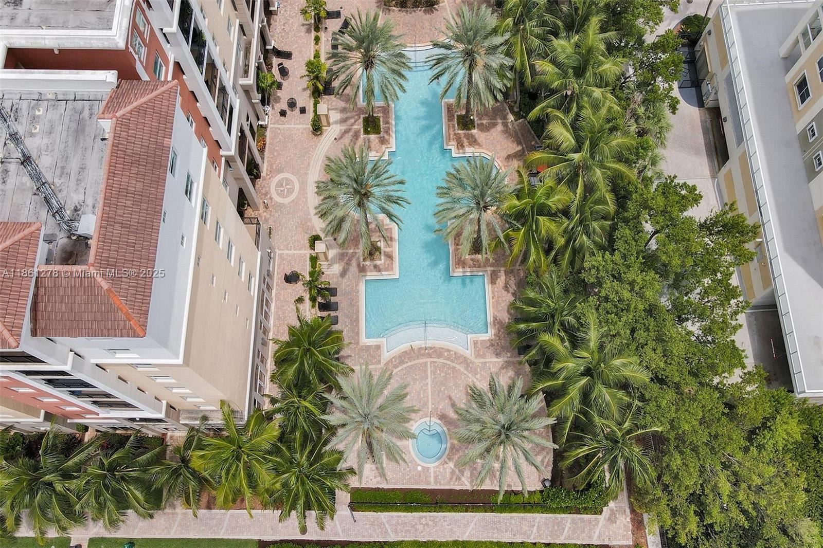 PORTO BELLAGIO CONDO - Residential