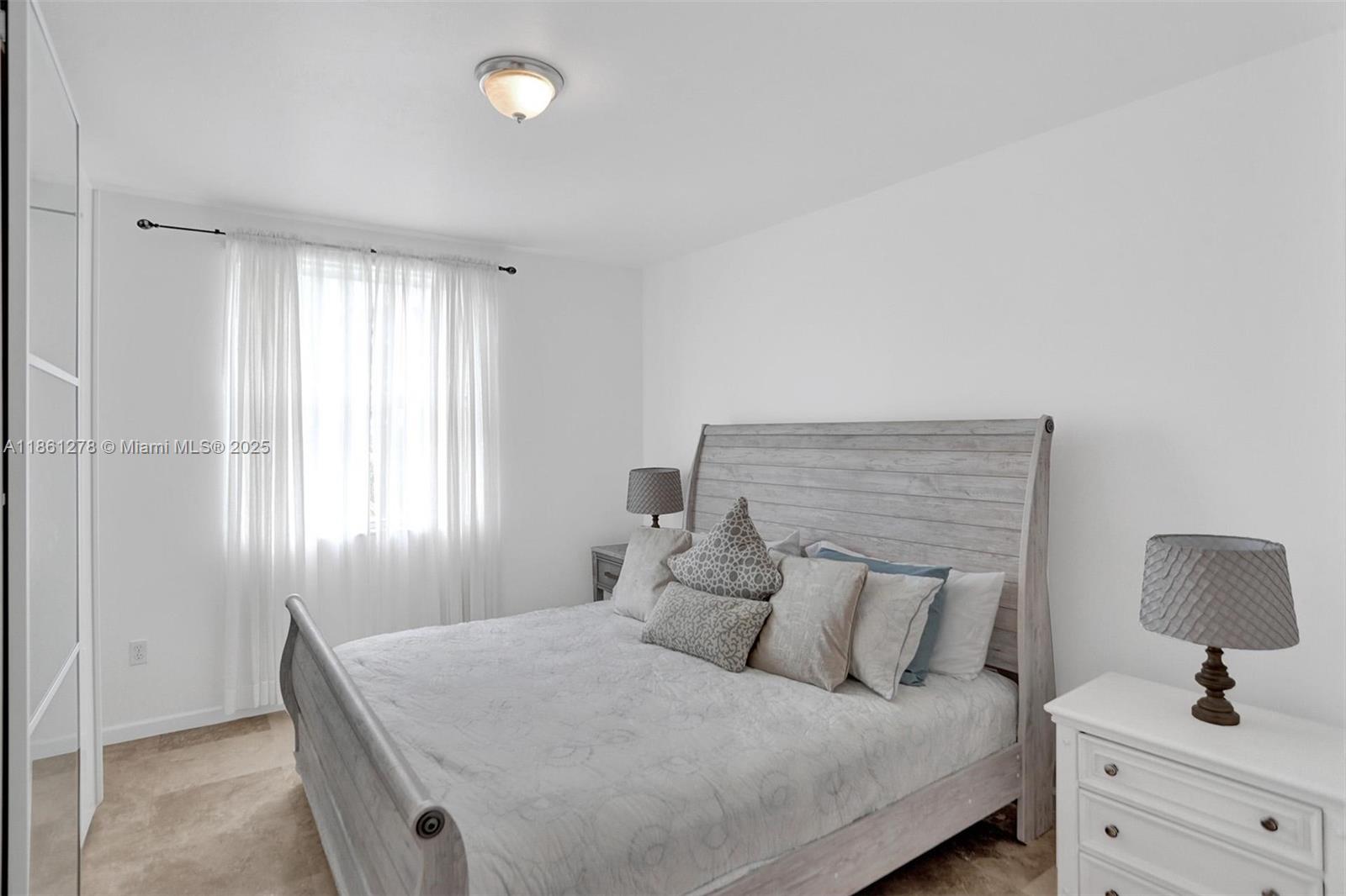 PORTO BELLAGIO CONDO - Residential