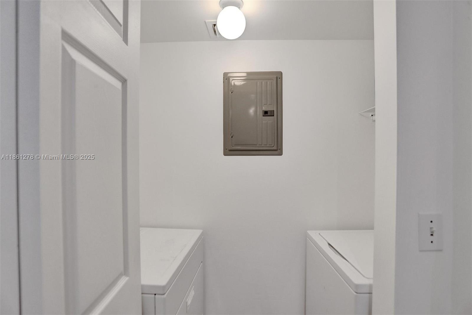 PORTO BELLAGIO CONDO - Residential