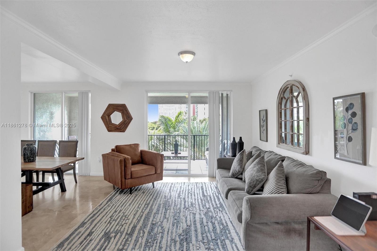 PORTO BELLAGIO CONDO - Residential