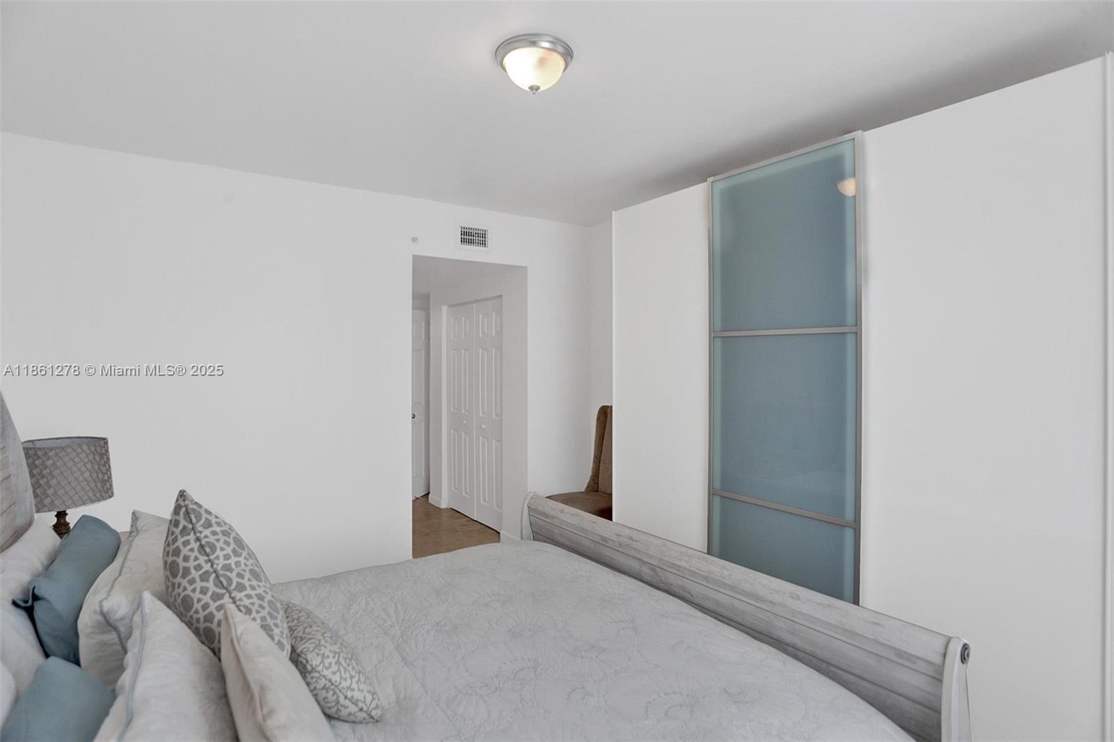 PORTO BELLAGIO CONDO - Residential