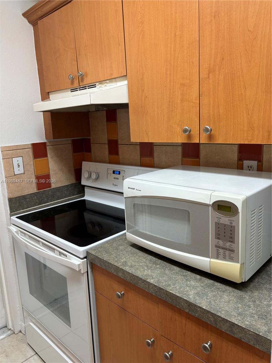 THE BERKELEY CONDO - Residential Lease