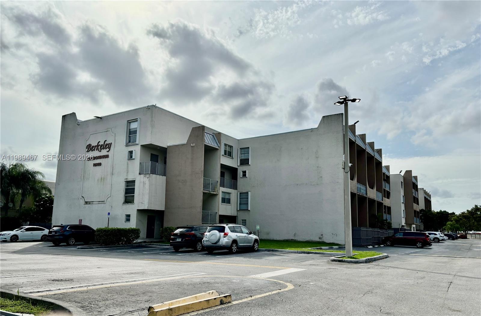 THE BERKELEY CONDO - Residential Lease