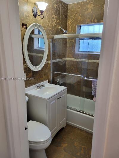 BISCAYNE BEACH-2ND ADDN - Residential