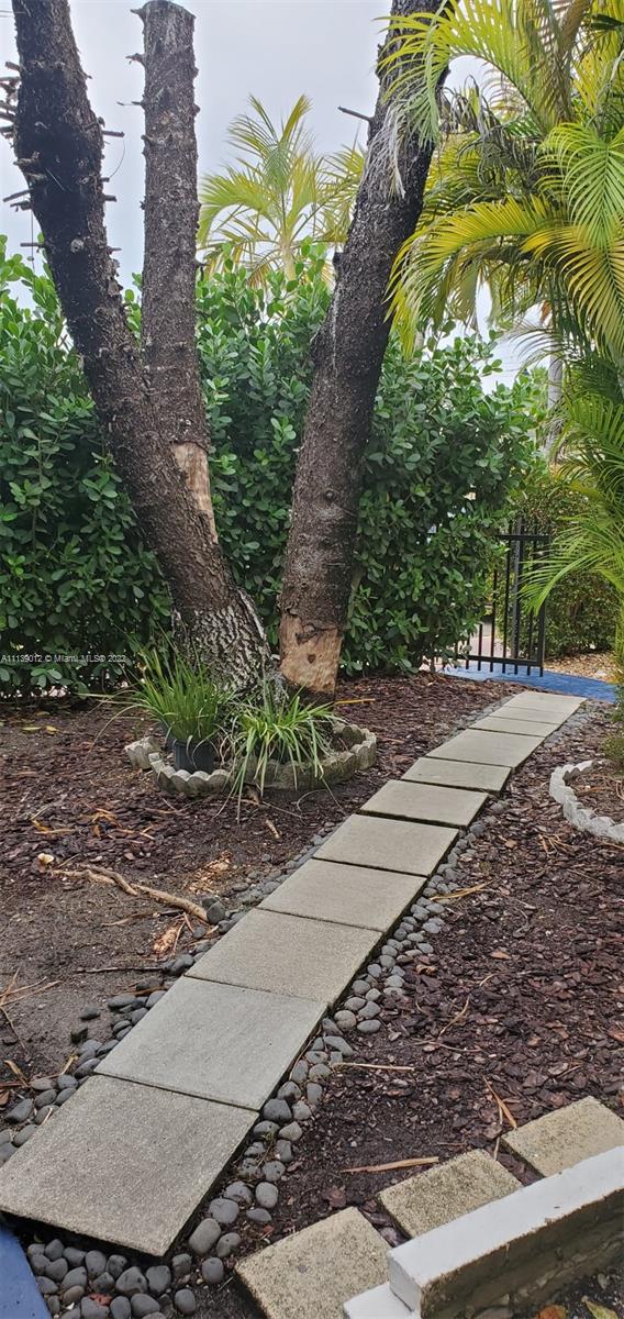 BISCAYNE BEACH-2ND ADDN - Residential