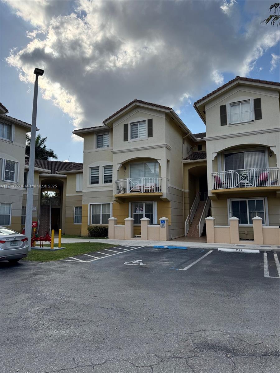 Rental Property at 8912 W Flagler St 109, Miami, Broward County, Florida - Bedrooms: 3 
Bathrooms: 2  - $3,000 MO.