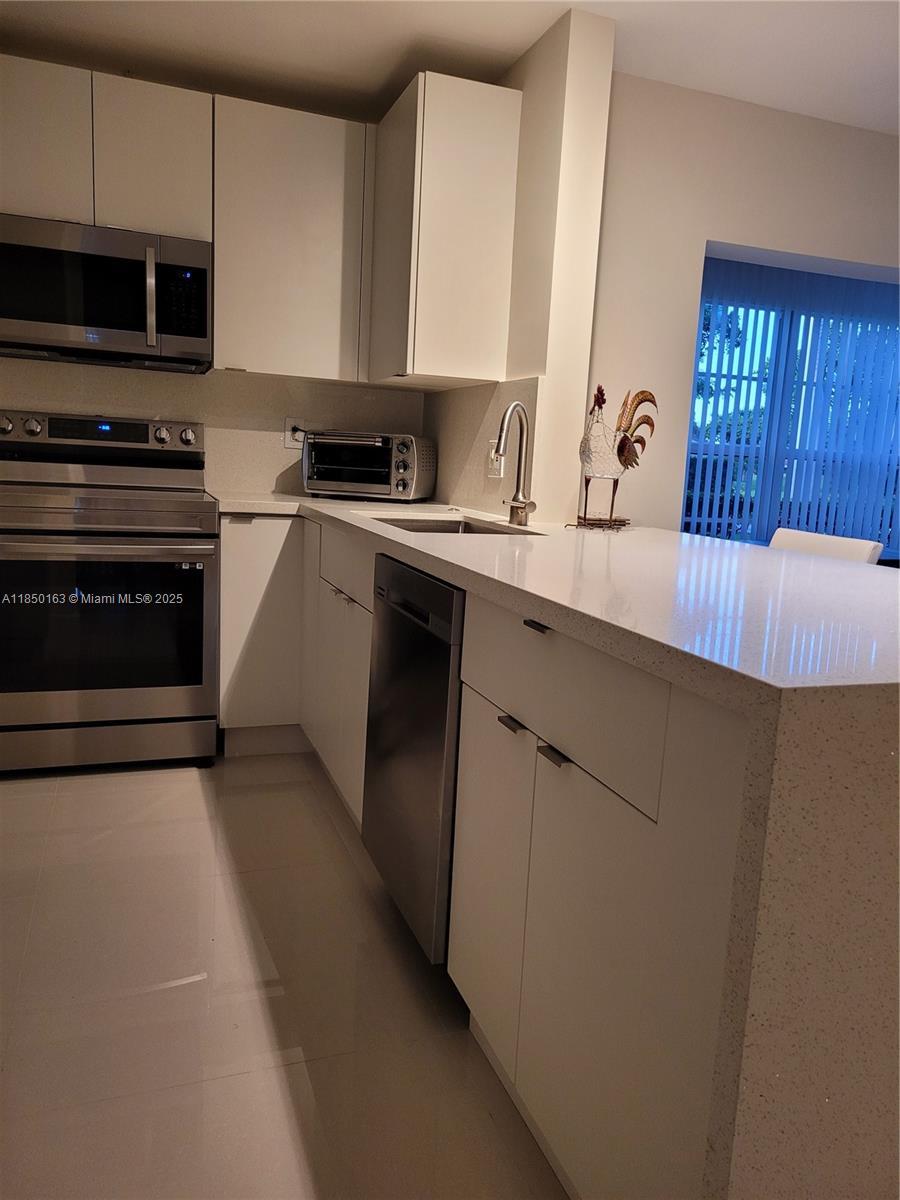 ARROWHEAD CONDO NO VIII - Residential Lease