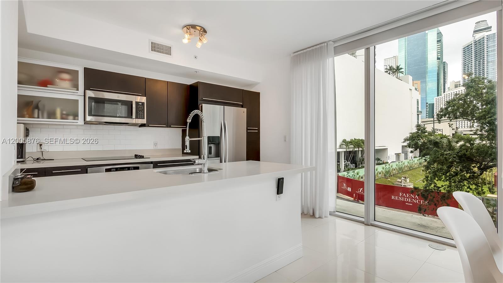 IVY CONDO - Residential