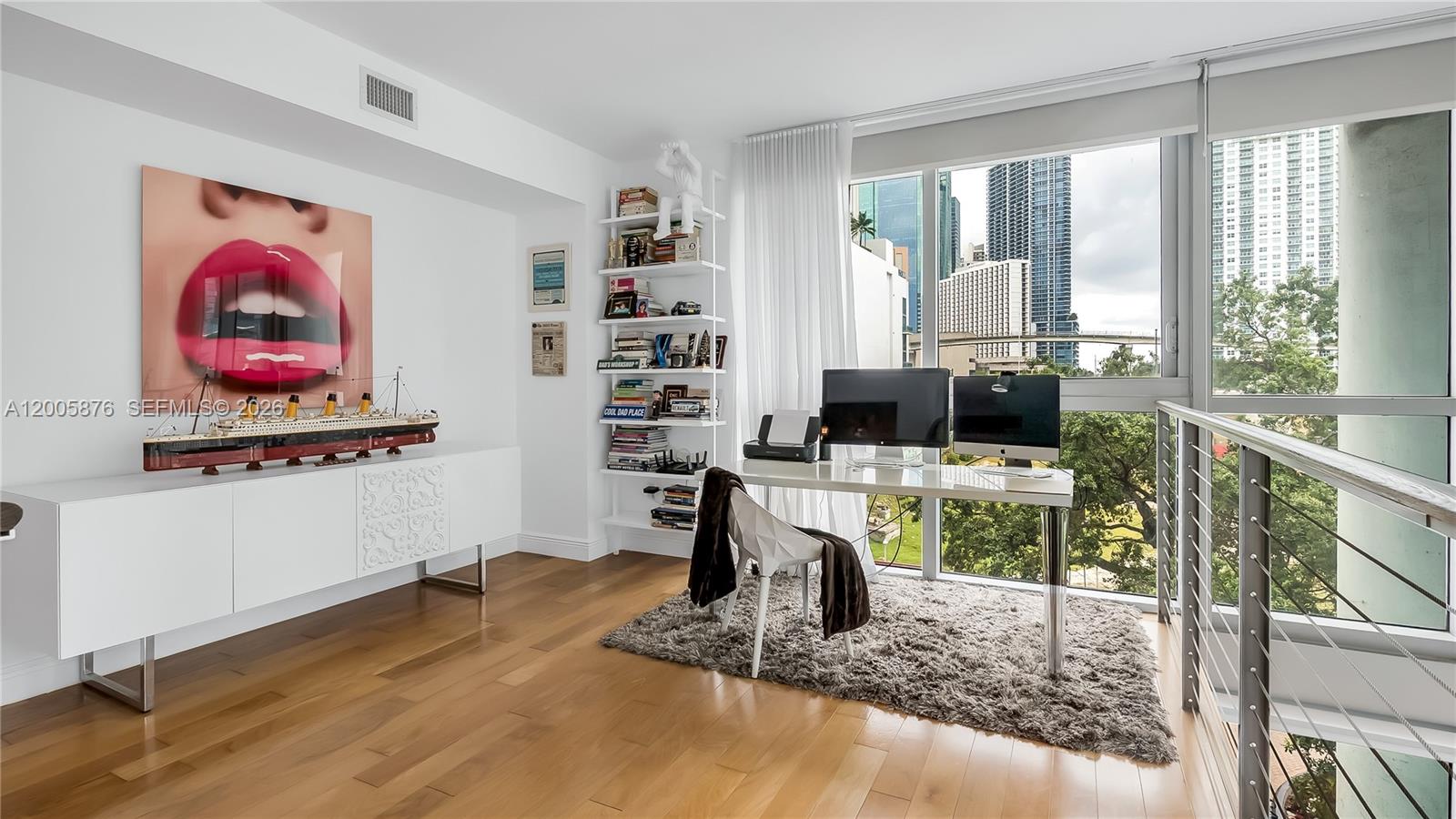 IVY CONDO - Residential