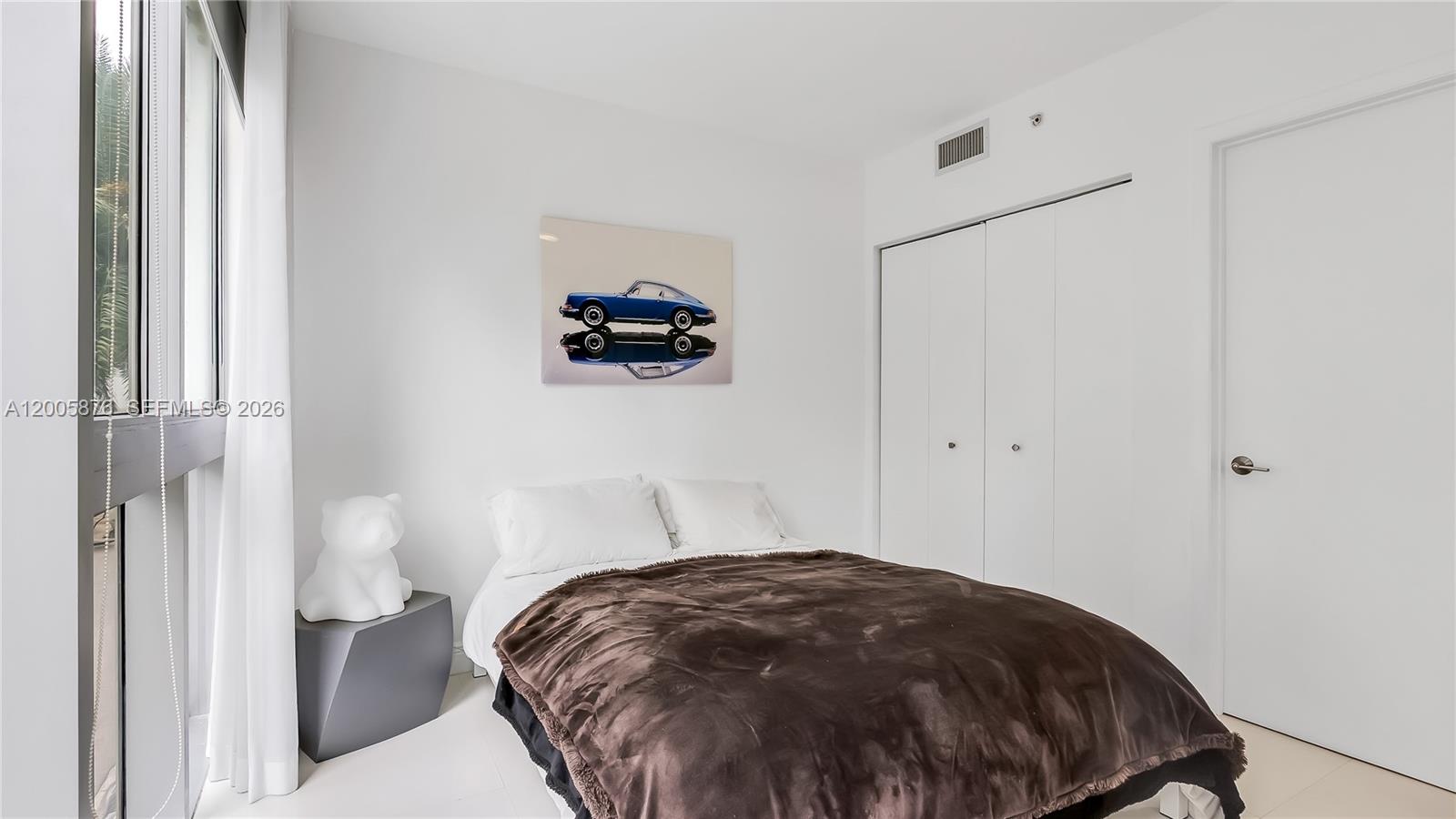 IVY CONDO - Residential