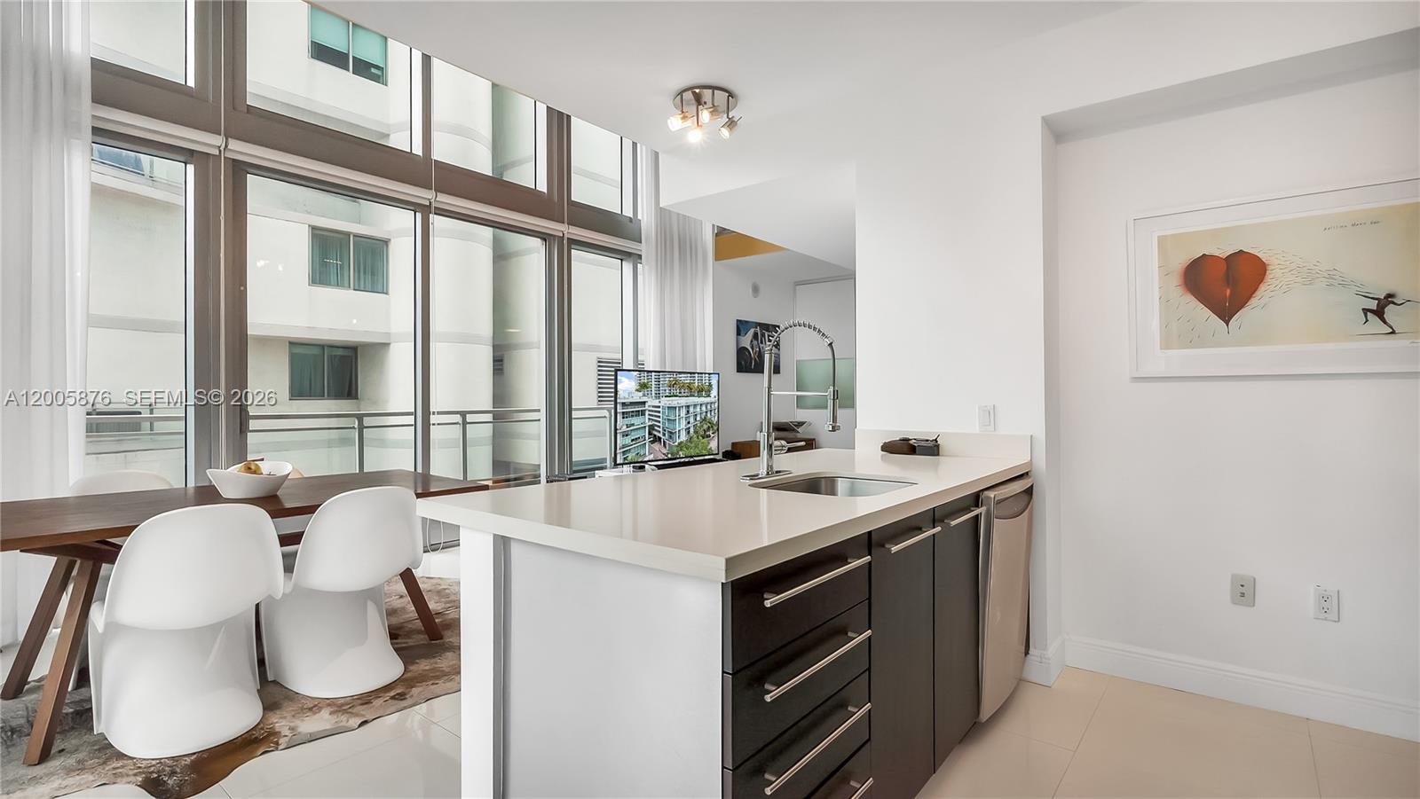 IVY CONDO - Residential
