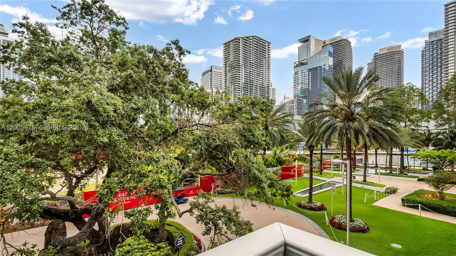 IVY CONDO - Residential