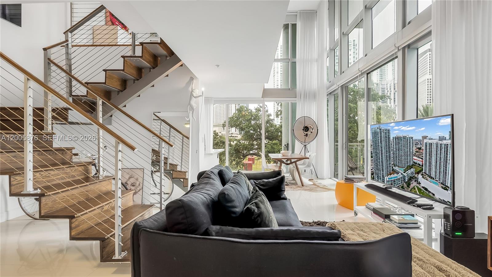 IVY CONDO - Residential
