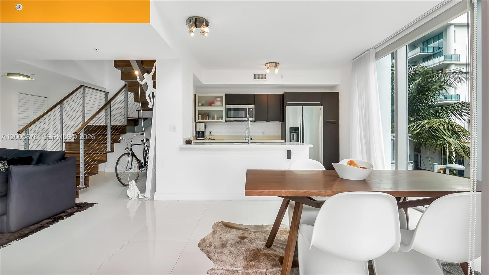 IVY CONDO - Residential