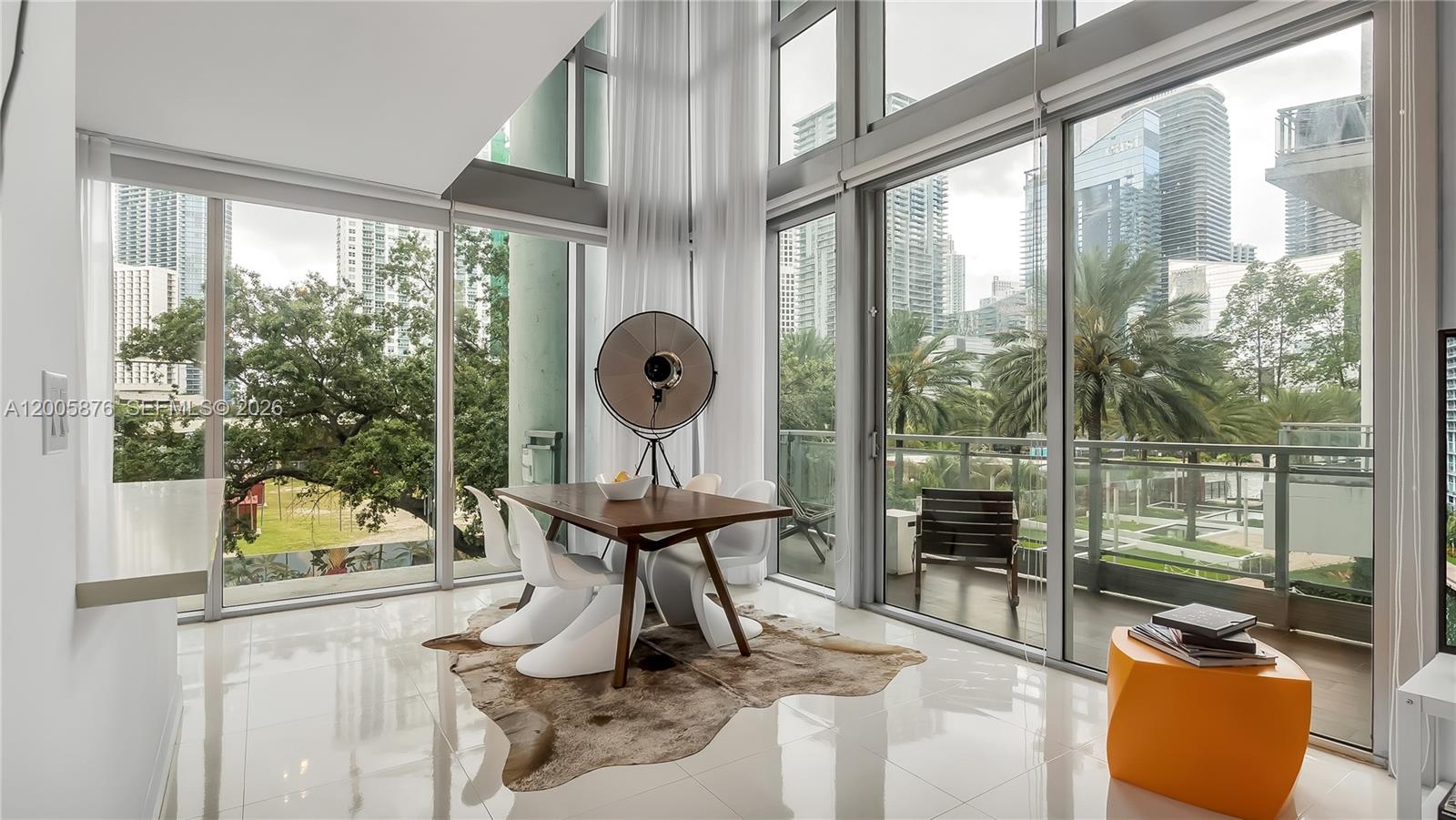 IVY CONDO - Residential