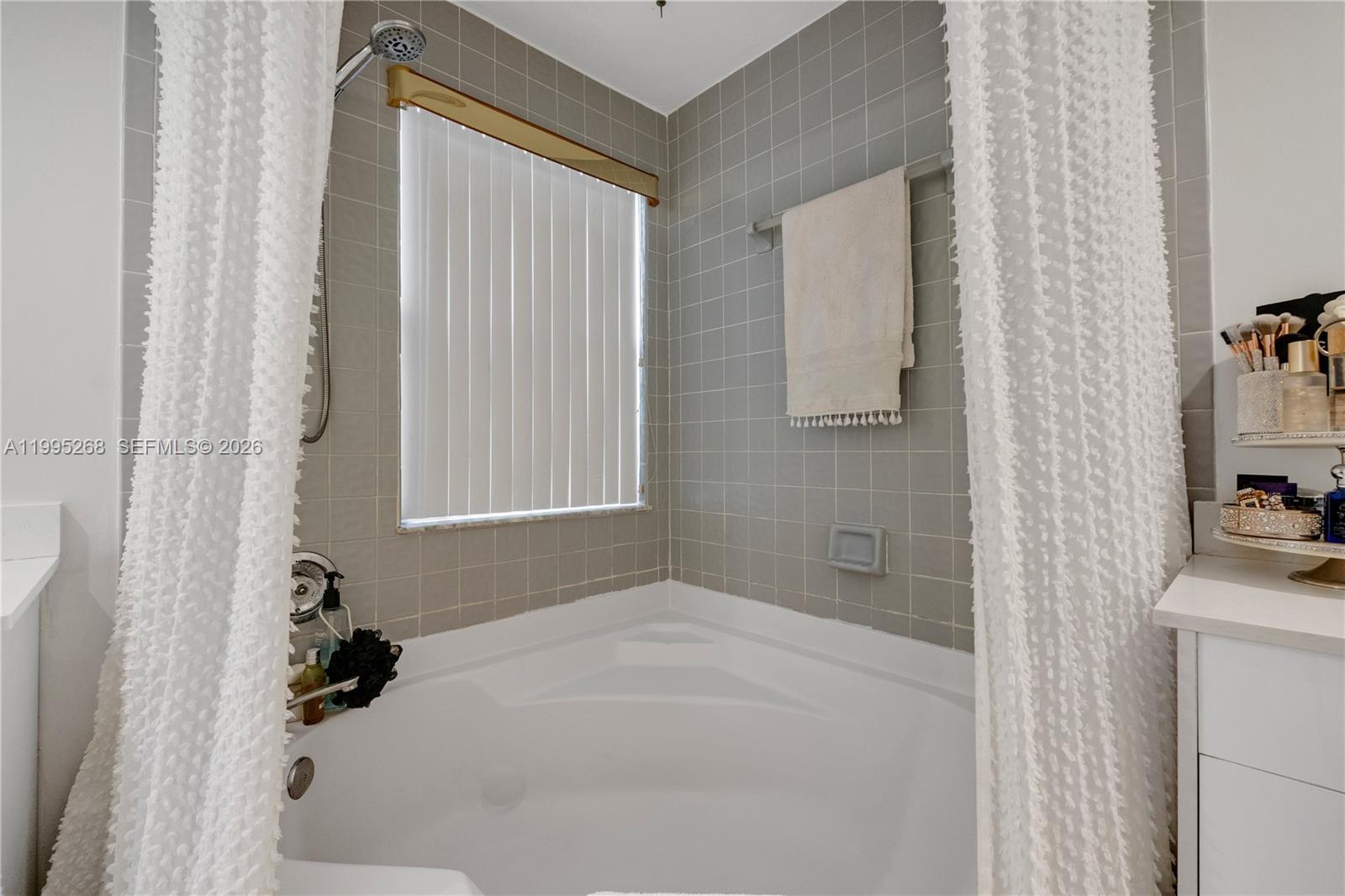 RIVER RUN - Residential