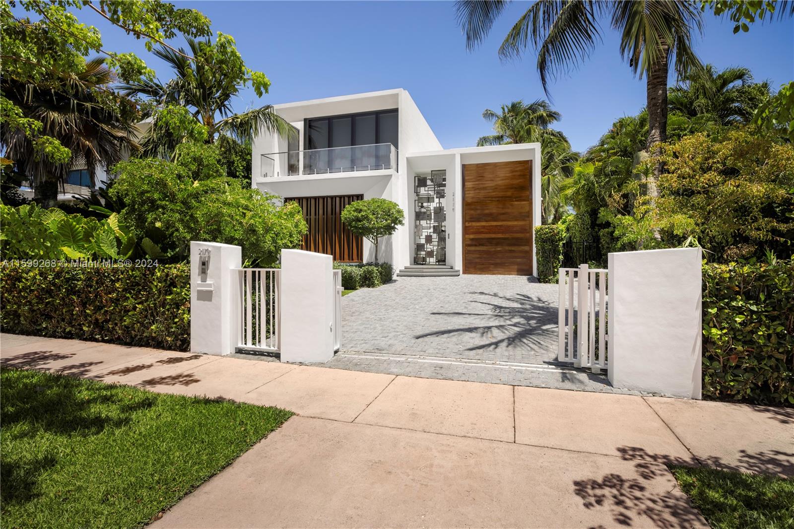 View Miami Beach, FL 33139 house
