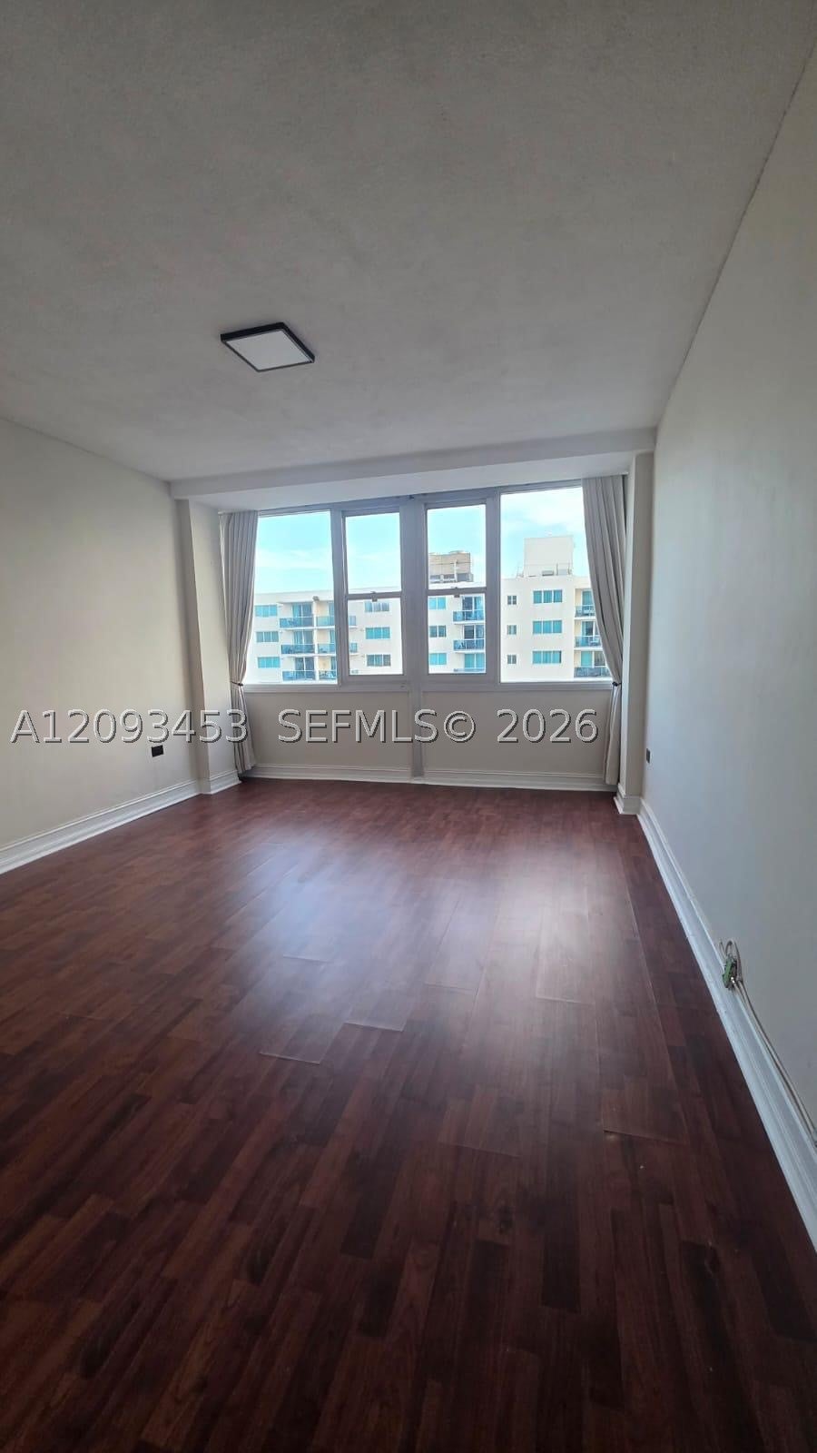 7545 E Treasure Dr 9K