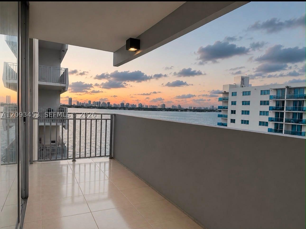 7545 E Treasure Dr 9K