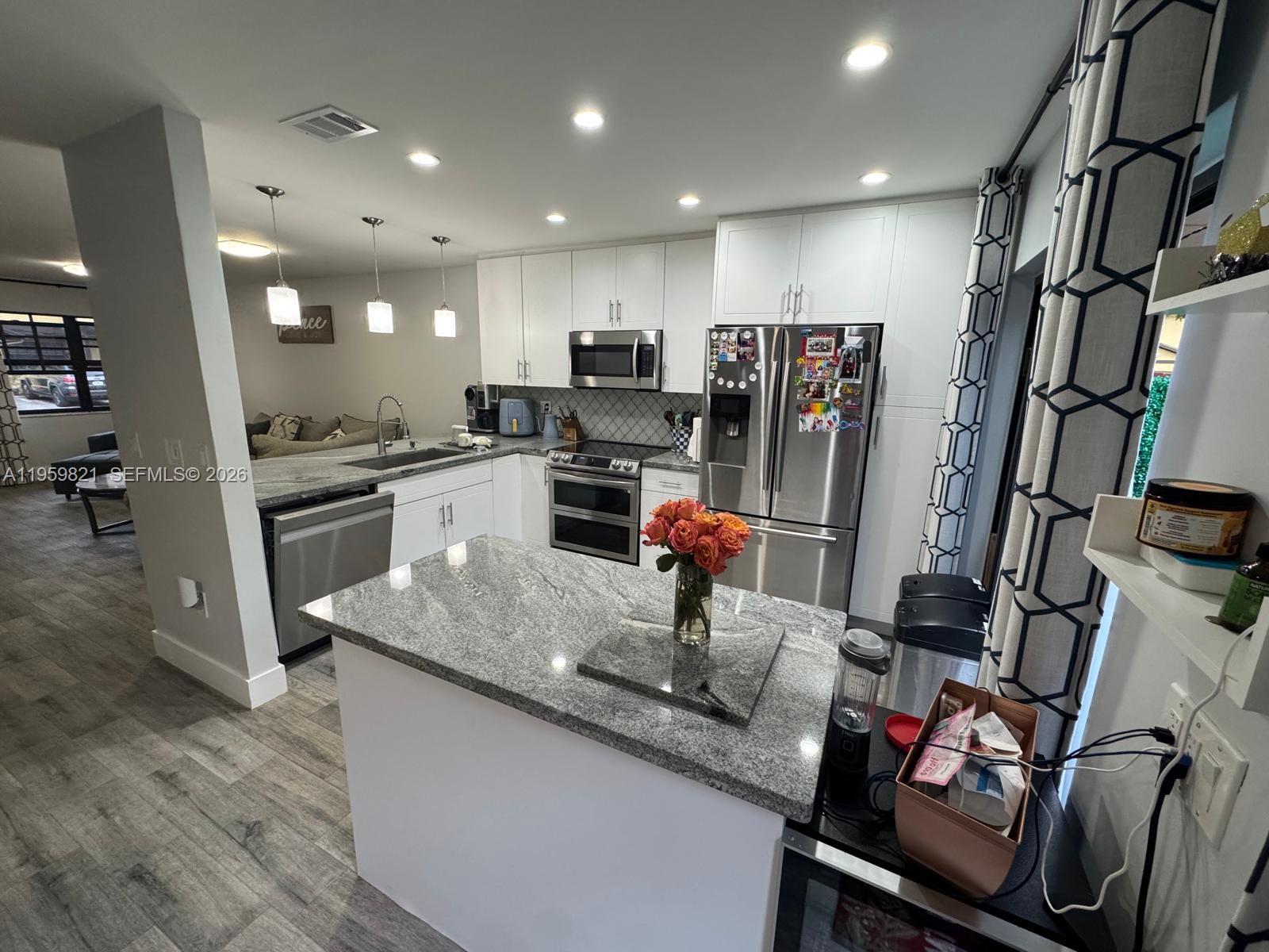 TOWNHOMES OF MONTEREY - Residential